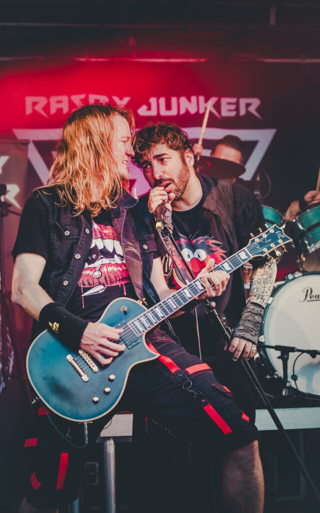 Raspy Junker